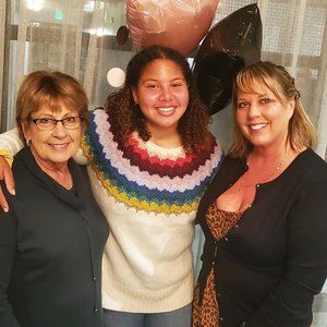 Meet your Posher, Kelli